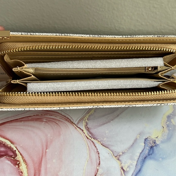 ❌SOLD❌Fashion Dazzle New York Zip Around Wallet-8.5Wx4Hin - Picture 9 of 15